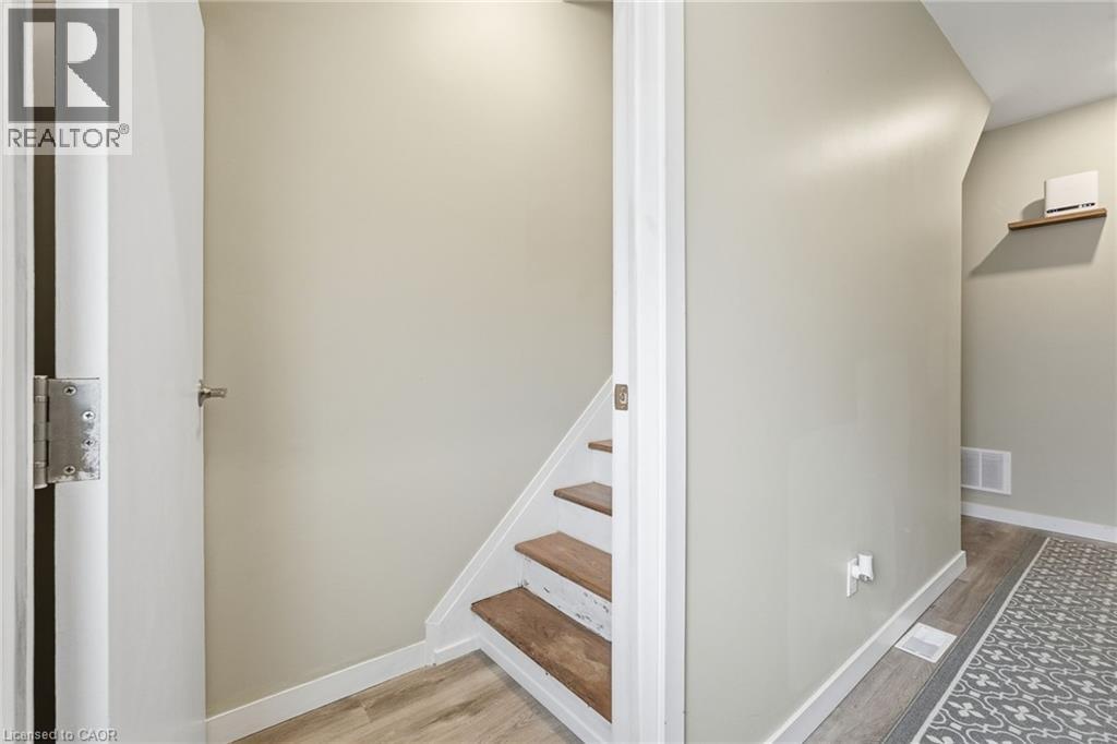 43 Ashley Street Unit# Upper, Hamilton, Ontario  L8L 5S5 - Photo 5 - 40812567