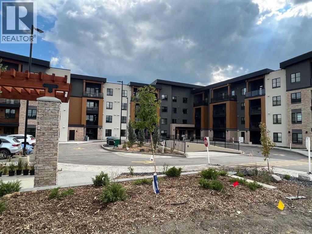 110, 8355 19 Avenue SW, Calgary, Alberta