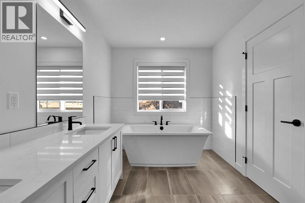 1357 South Point Parade SW, Airdrie, Alberta  T4B 5P3 - Photo 33 - A2296206