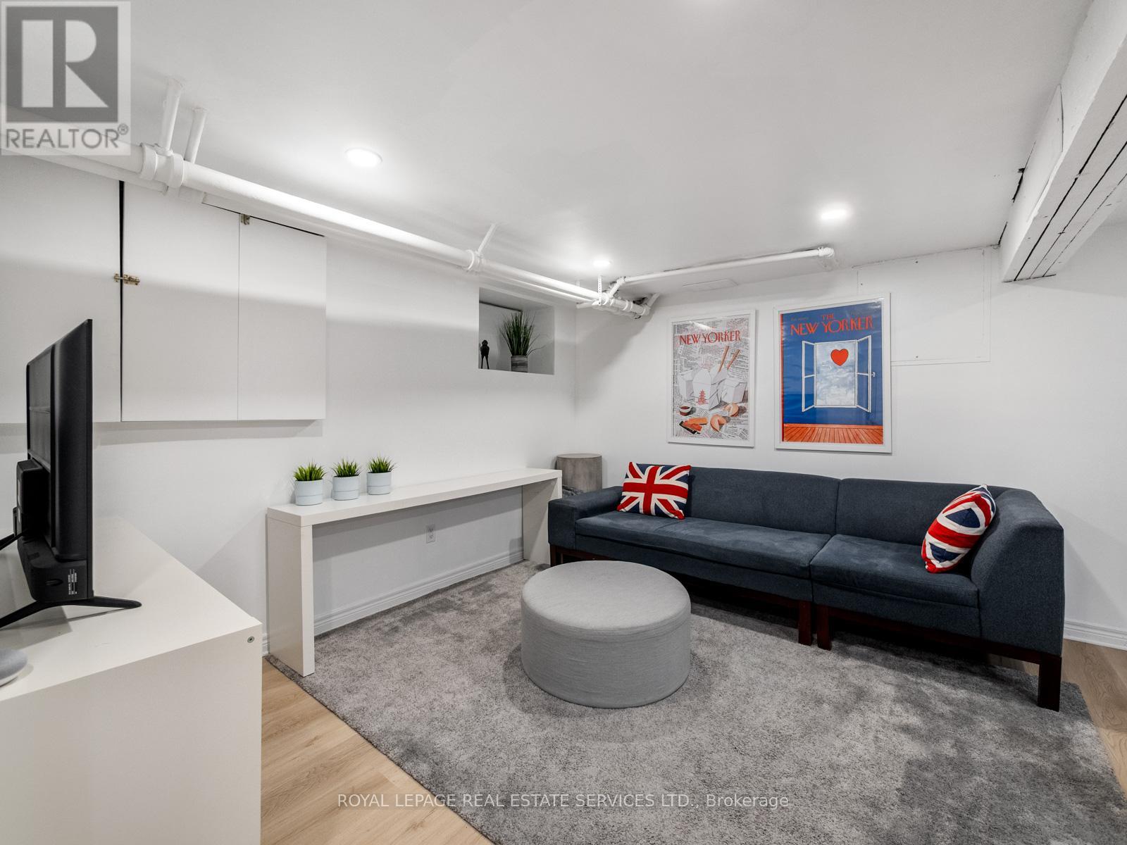 162 Medland Street, Toronto, Ontario  M6P 2N5 - Photo 37 - W12926478