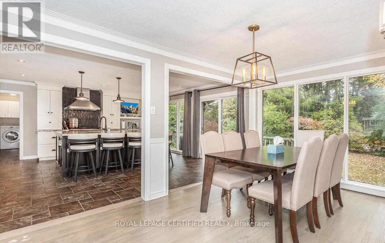 1466 Seagram Avenue, Oakville, Ontario  L6L 1X1 - Photo 10 - W12926514