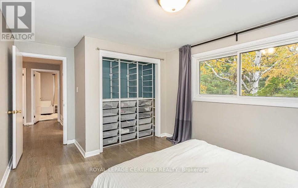 1466 Seagram Avenue, Oakville, Ontario  L6L 1X1 - Photo 16 - W12926514