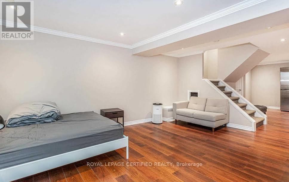 1466 Seagram Avenue, Oakville, Ontario  L6L 1X1 - Photo 23 - W12926514