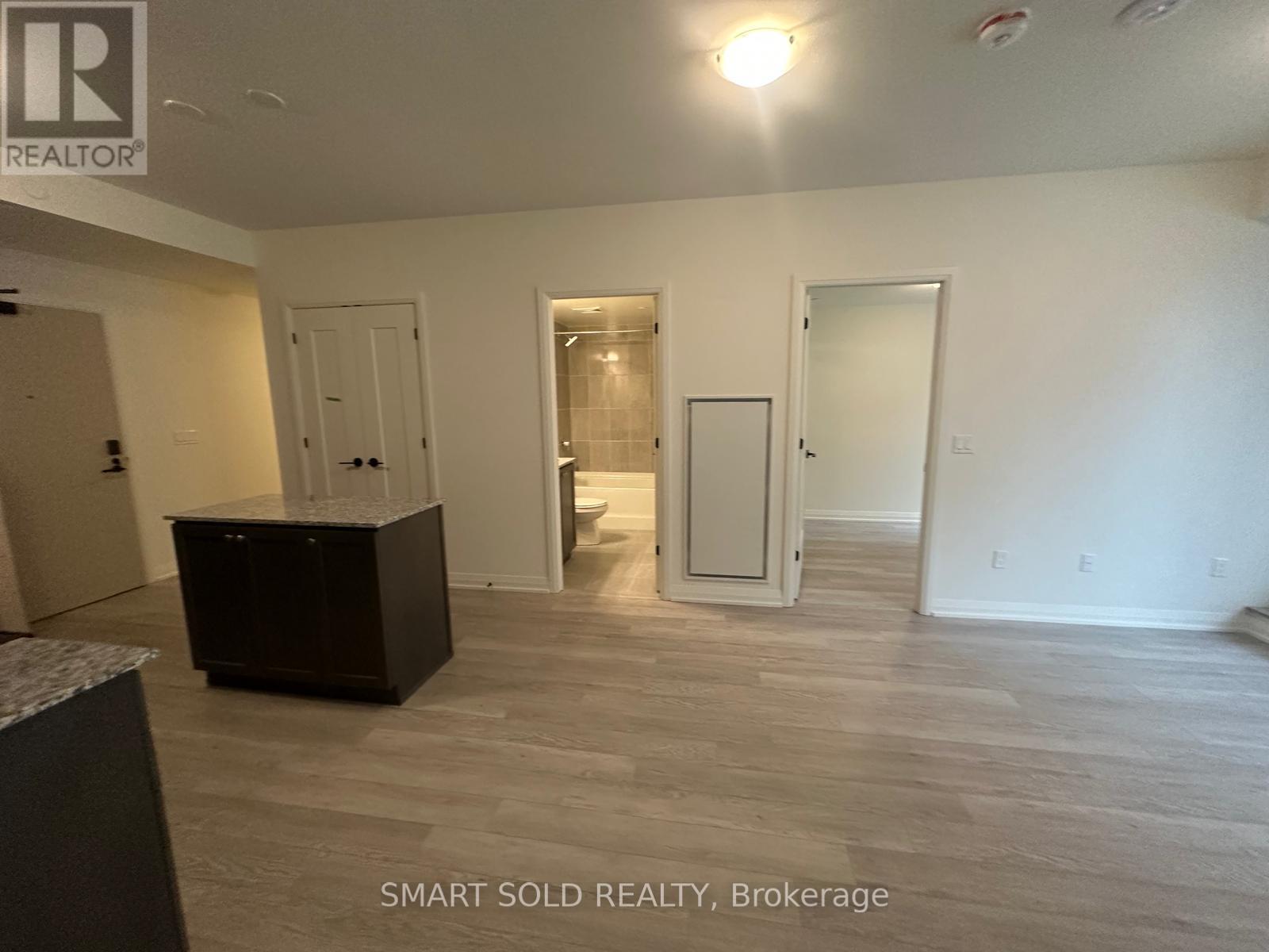 202 - 1415 Dundas Street E, Oakville, Ontario  L6H 7V8 - Photo 14 - W12926520