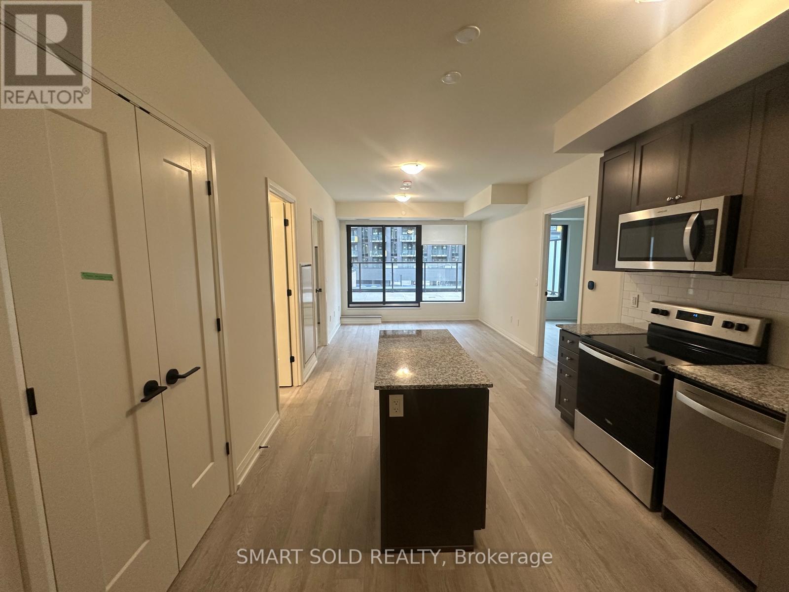 202 - 1415 Dundas Street E, Oakville, Ontario  L6H 7V8 - Photo 5 - W12926520