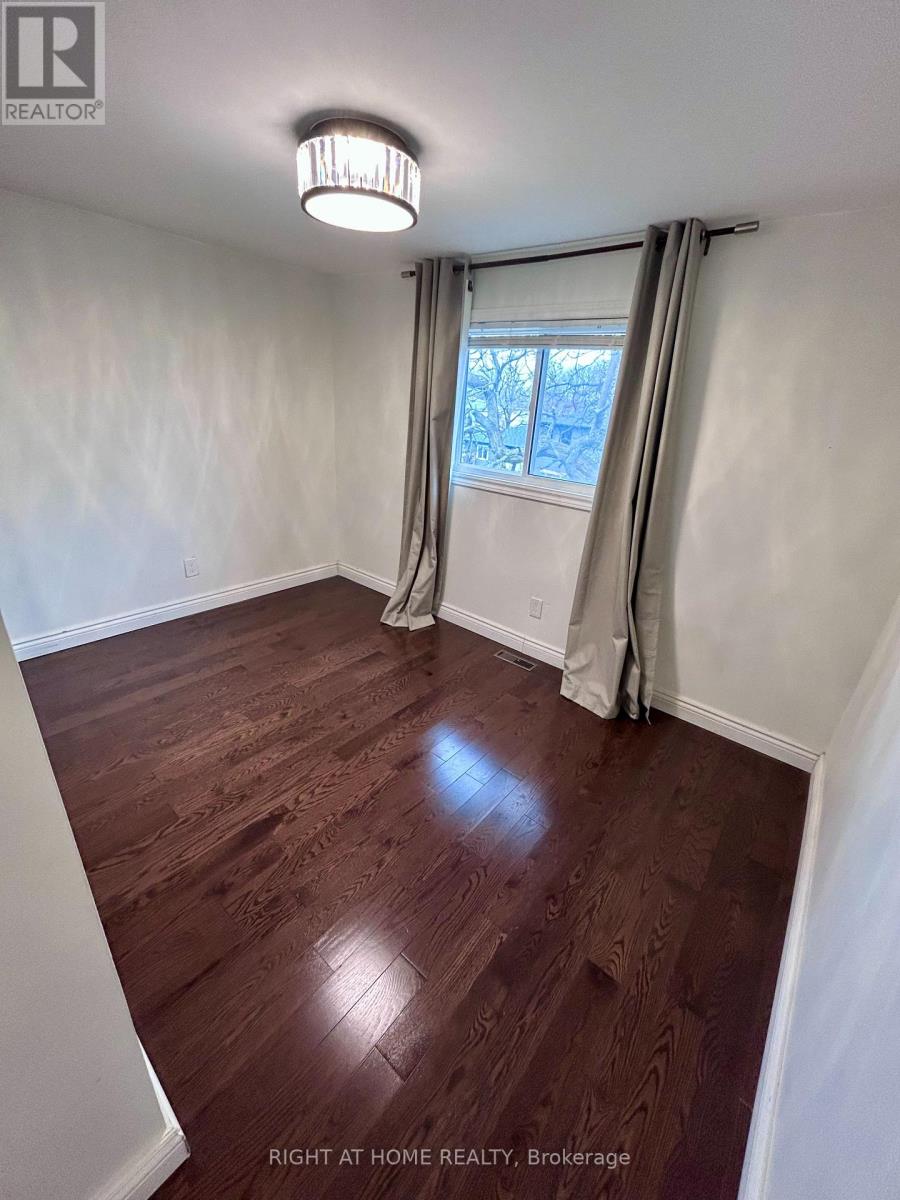 3212 Palmer Drive, Burlington, Ontario  L7M 1L8 - Photo 11 - W12926526