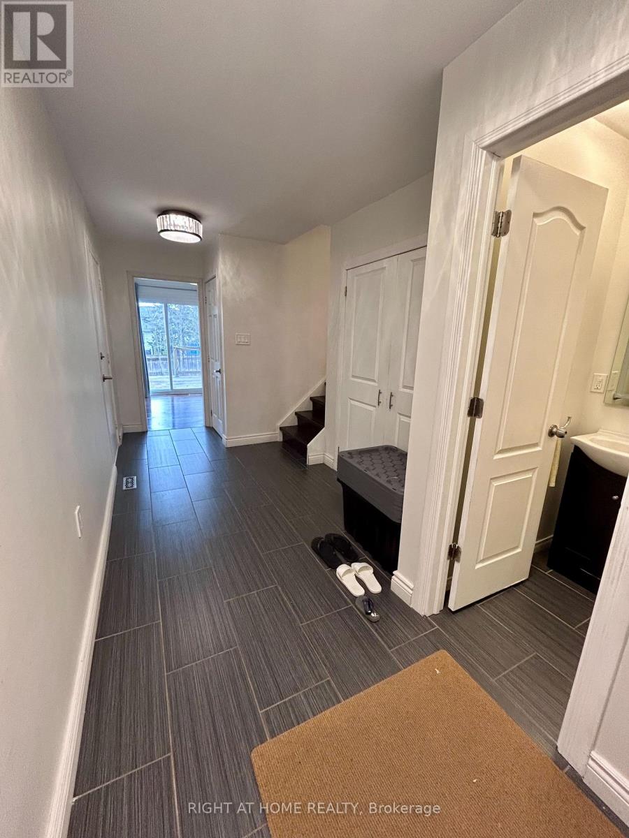 3212 Palmer Drive, Burlington, Ontario  L7M 1L8 - Photo 2 - W12926526