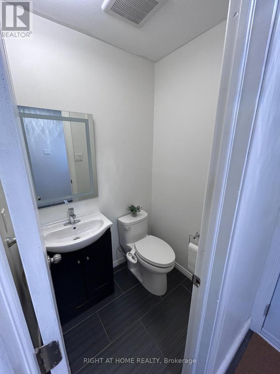 3212 Palmer Drive, Burlington, Ontario  L7M 1L8 - Photo 3 - W12926526