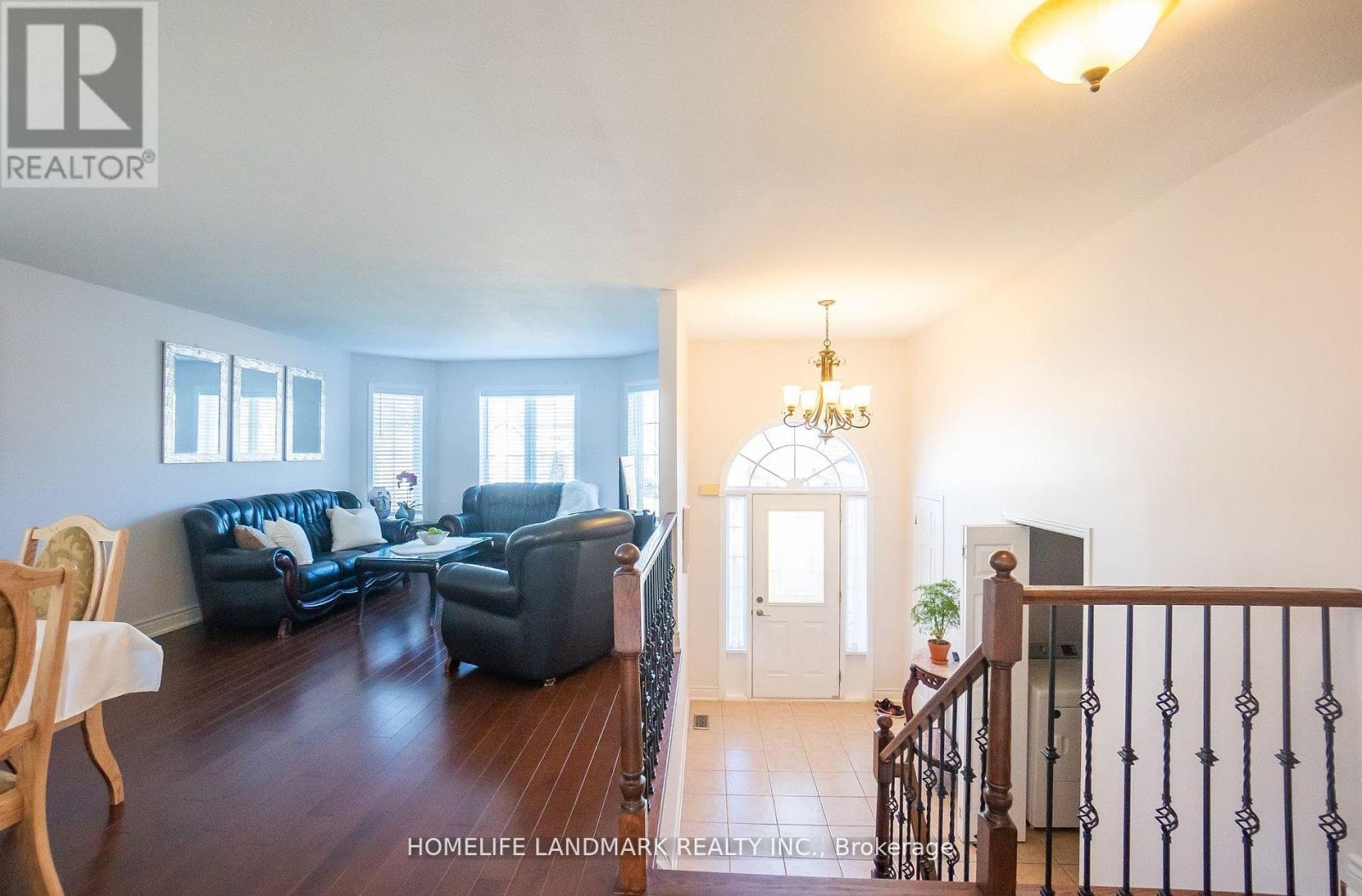 4498 Garden Gate Terrace, Lincoln, Ontario  L0R 1B9 - Photo 4 - X12926522