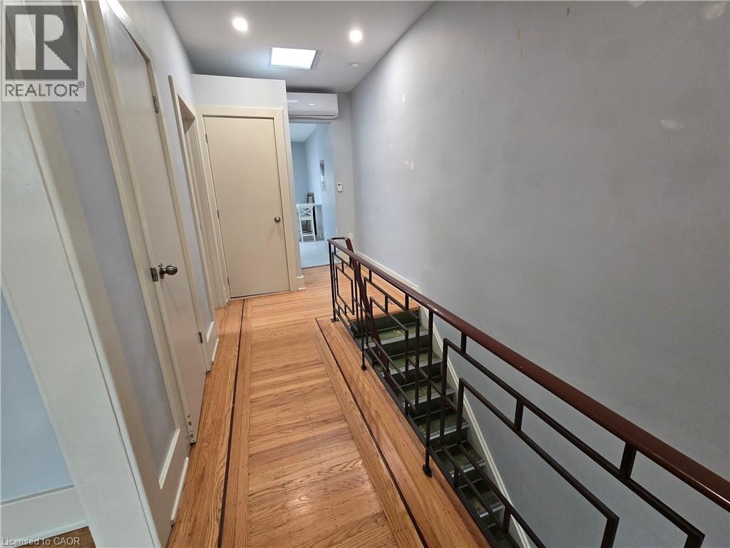 971.5 Main Street E, Hamilton, Ontario  L8M 1N2 - Photo 4 - 40814017