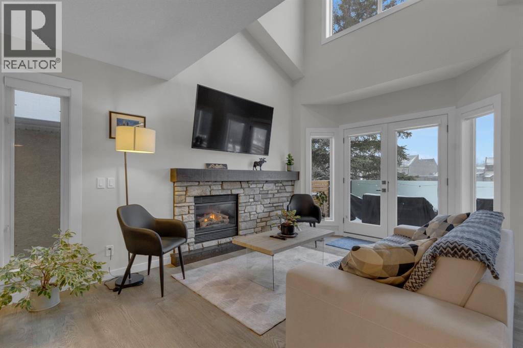 2, 729 7th, Canmore, Alberta  T1W 2C3 - Photo 2 - A2296760