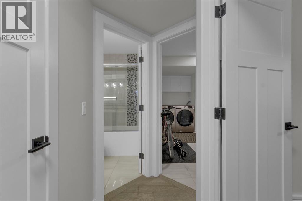 2, 729 7th, Canmore, Alberta  T1W 2C3 - Photo 23 - A2296760