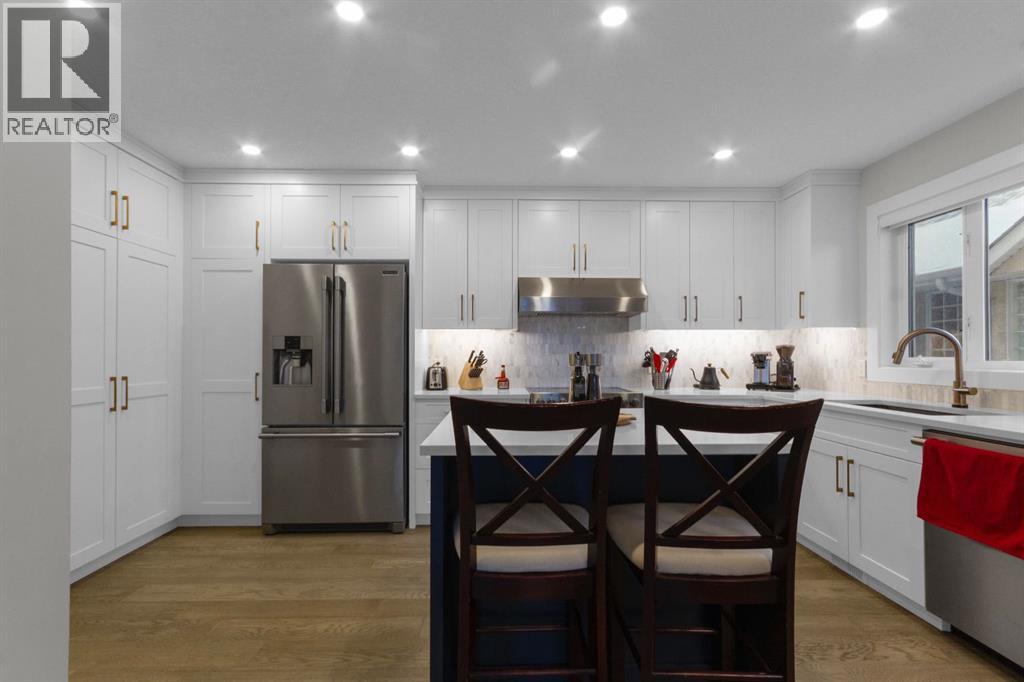 2, 729 7th, Canmore, Alberta  T1W 2C3 - Photo 6 - A2296760