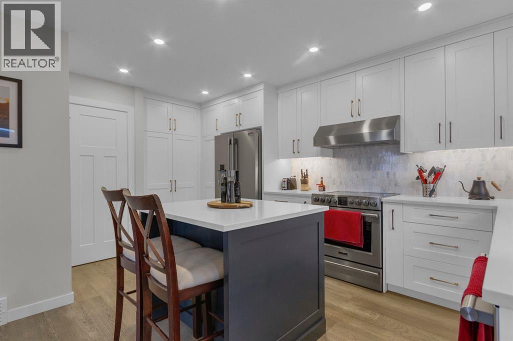 2, 729 7th, Canmore, Alberta  T1W 2C3 - Photo 7 - A2296760