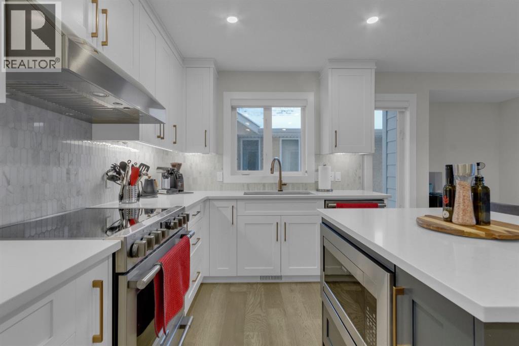 2, 729 7th, Canmore, Alberta  T1W 2C3 - Photo 9 - A2296760