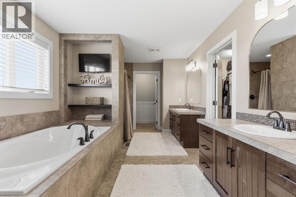 124 Ranch Road, Okotoks, Alberta  T1S 0K5 - Photo 19 - A2293160