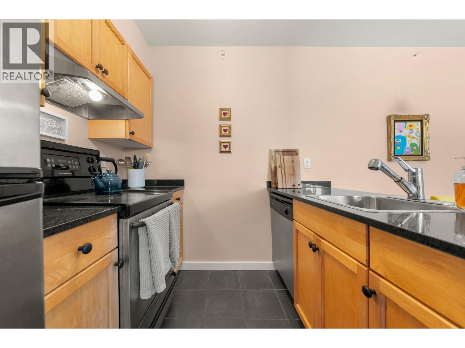 305 33 N Templeton Drive, Vancouver, British Columbia  V5L 3C9 - Photo 9 - R3095998