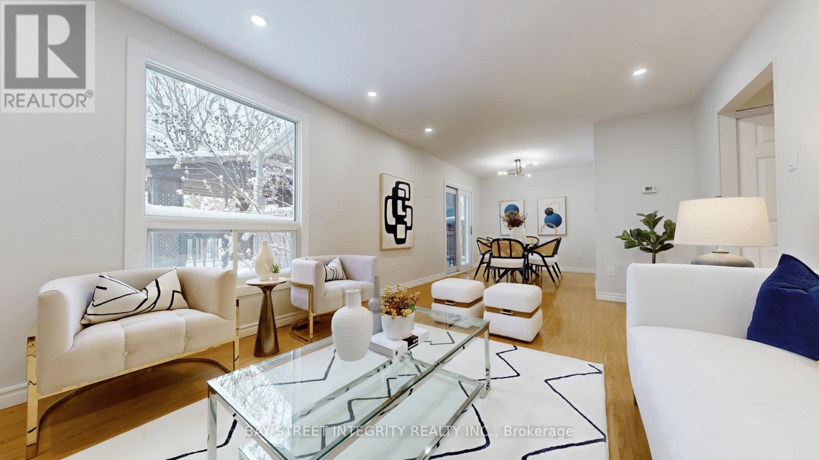 493 Sandford Street, Newmarket, Ontario  L3Y 5E2 - Photo 4 - N12925938