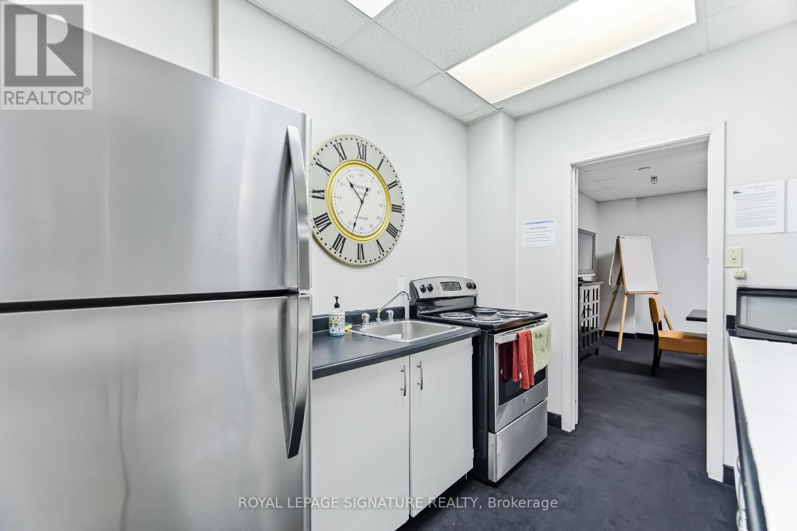 1203 - 2263 Marine Drive, Oakville, Ontario  L6L 5K1 - Photo 38 - W12926144