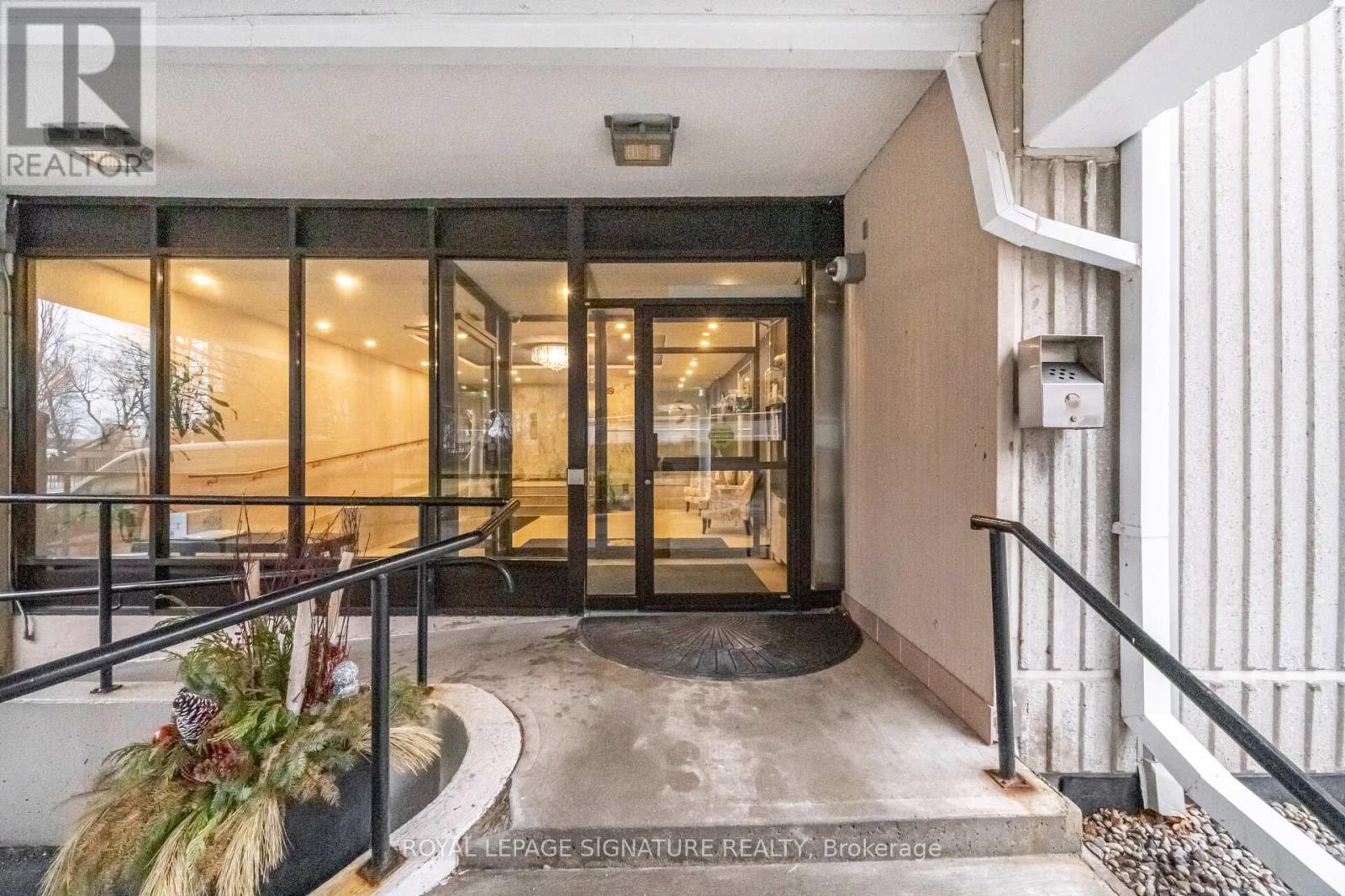 1203 - 2263 Marine Drive, Oakville, Ontario  L6L 5K1 - Photo 49 - W12926144