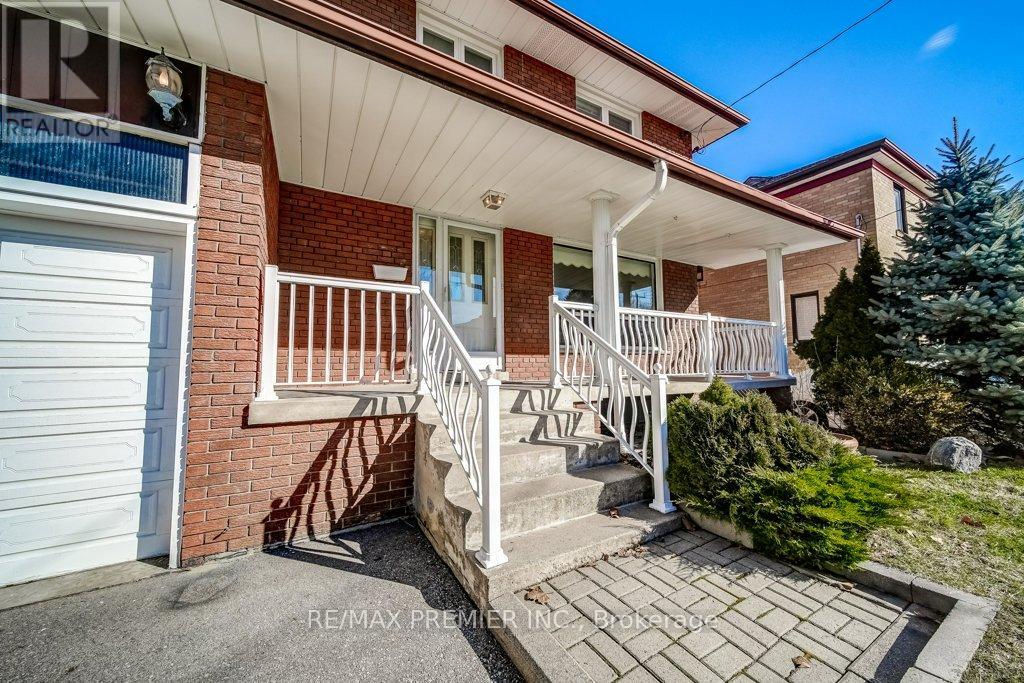 334 Rimilton Avenue, Toronto, Ontario  M8W 2E4 - Photo 2 - W12926282