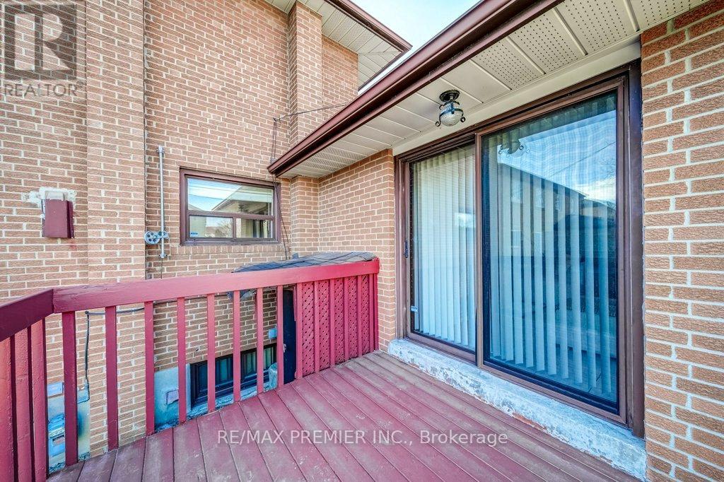 334 Rimilton Avenue, Toronto, Ontario  M8W 2E4 - Photo 40 - W12926282