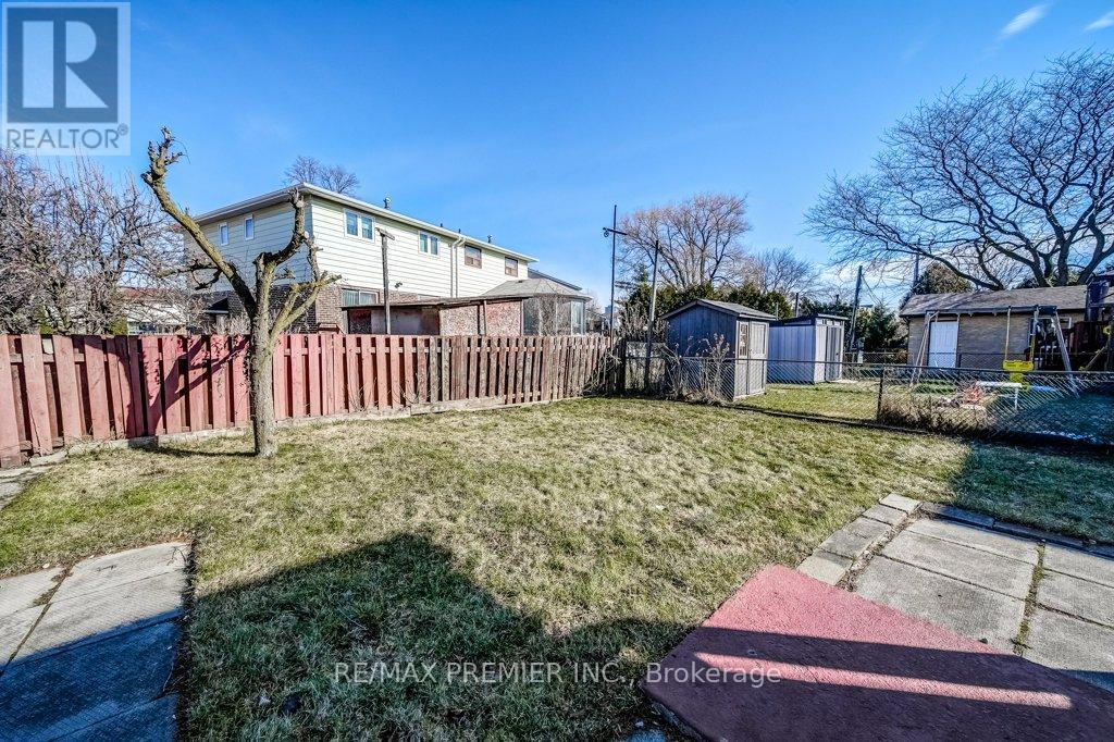 334 Rimilton Avenue, Toronto, Ontario  M8W 2E4 - Photo 38 - W12926282