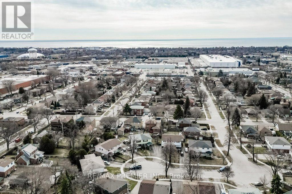 334 Rimilton Avenue, Toronto, Ontario  M8W 2E4 - Photo 46 - W12926282