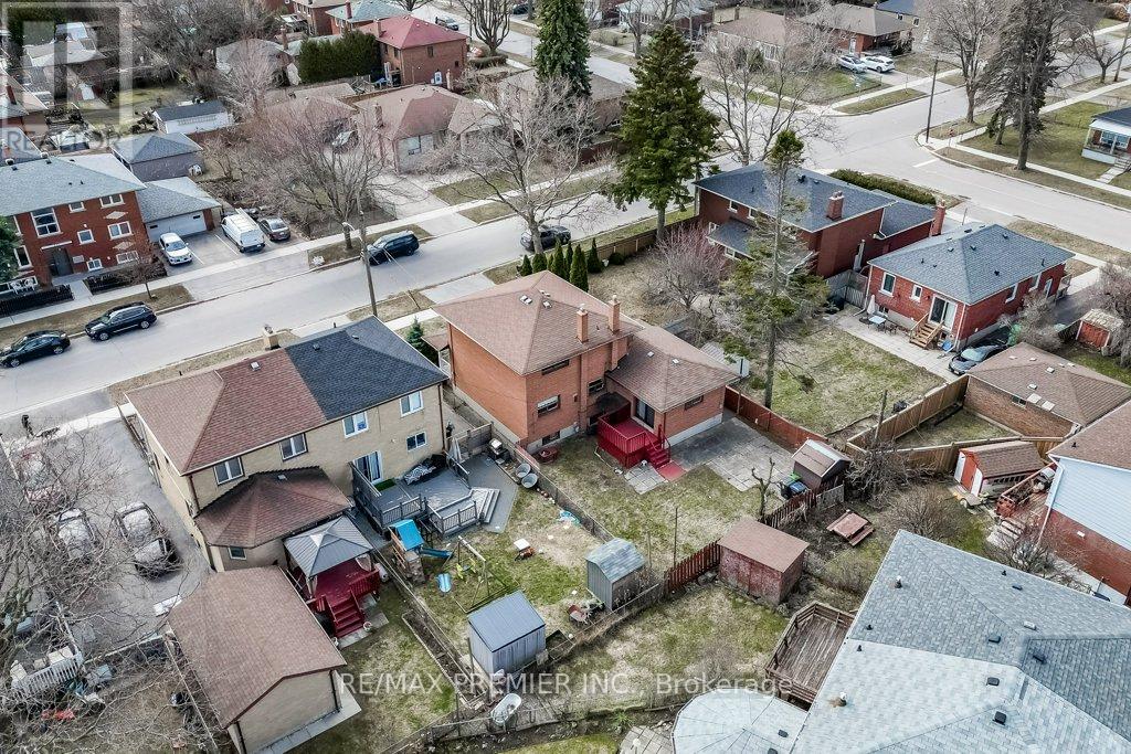 334 Rimilton Avenue, Toronto, Ontario  M8W 2E4 - Photo 43 - W12926282