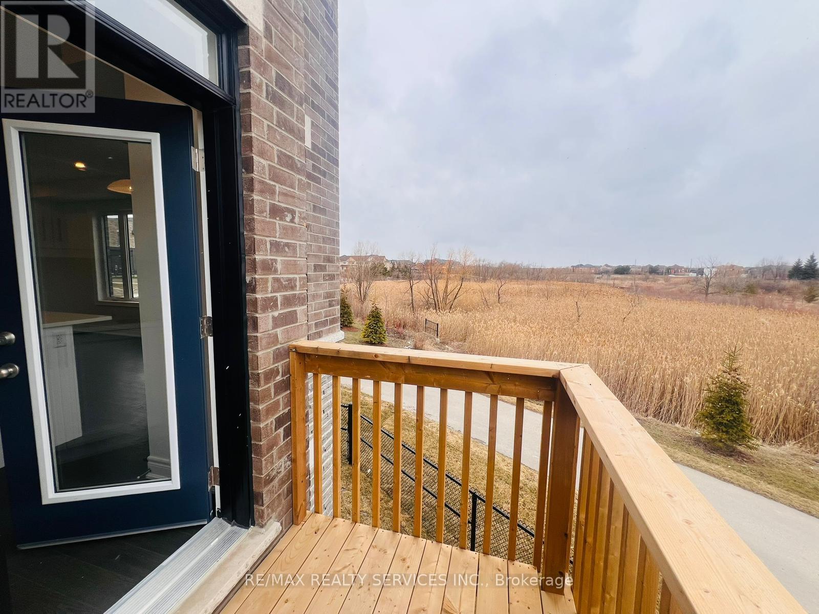 20 Falby Road, Brampton, Ontario  L6P 4S1 - Photo 9 - W12926366