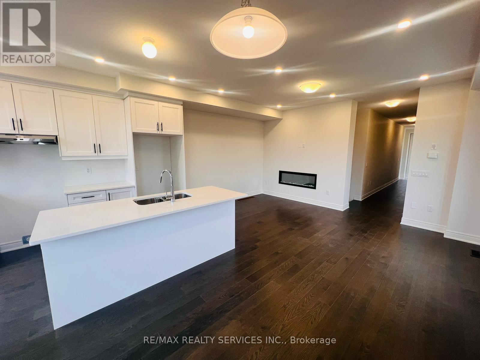 20 Falby Road, Brampton, Ontario  L6P 4S1 - Photo 6 - W12926366