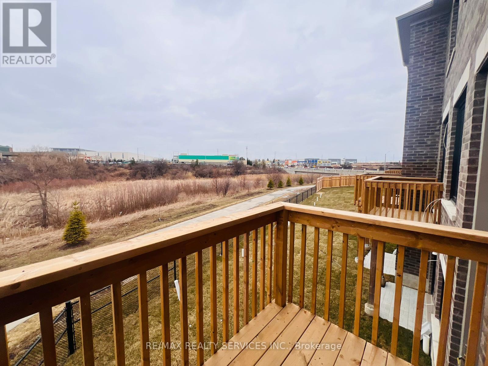 20 Falby Road, Brampton, Ontario  L6P 4S1 - Photo 10 - W12926366