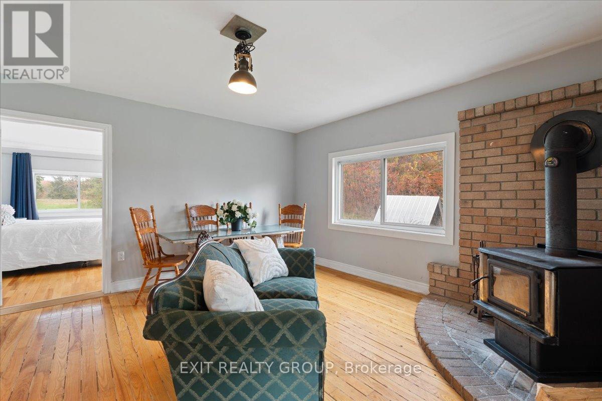 895 English Settlement Road, Quinte West, Ontario  K8V 5P7 - Photo 14 - X12924486