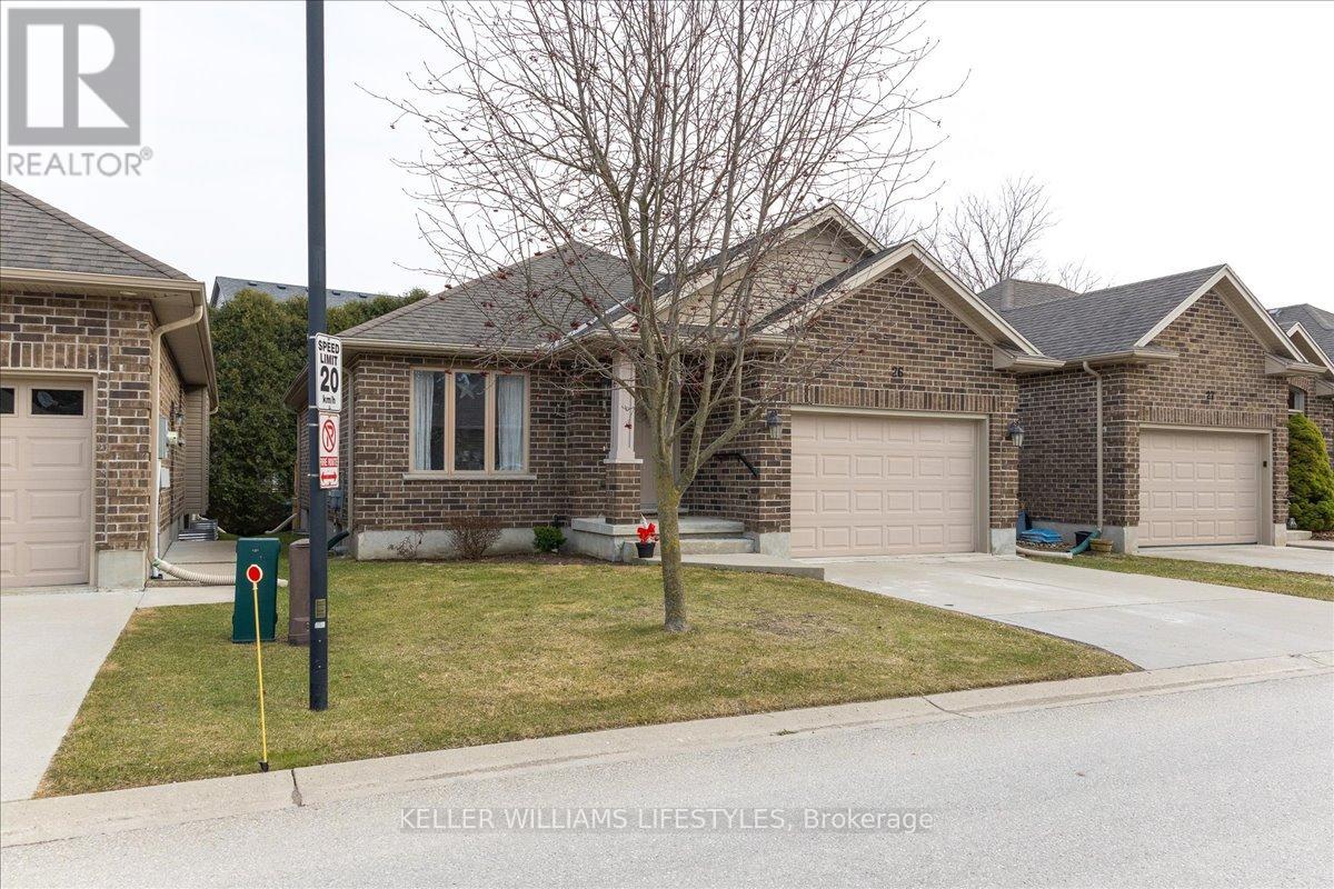 26 - 295 Mogg Street, Strathroy-Caradoc, Ontario  N7G 0C6 - Photo 2 - X12926616