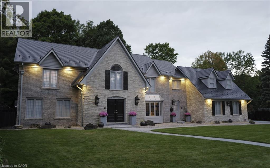 132 CHANCERY Drive, Ancaster, Ontario