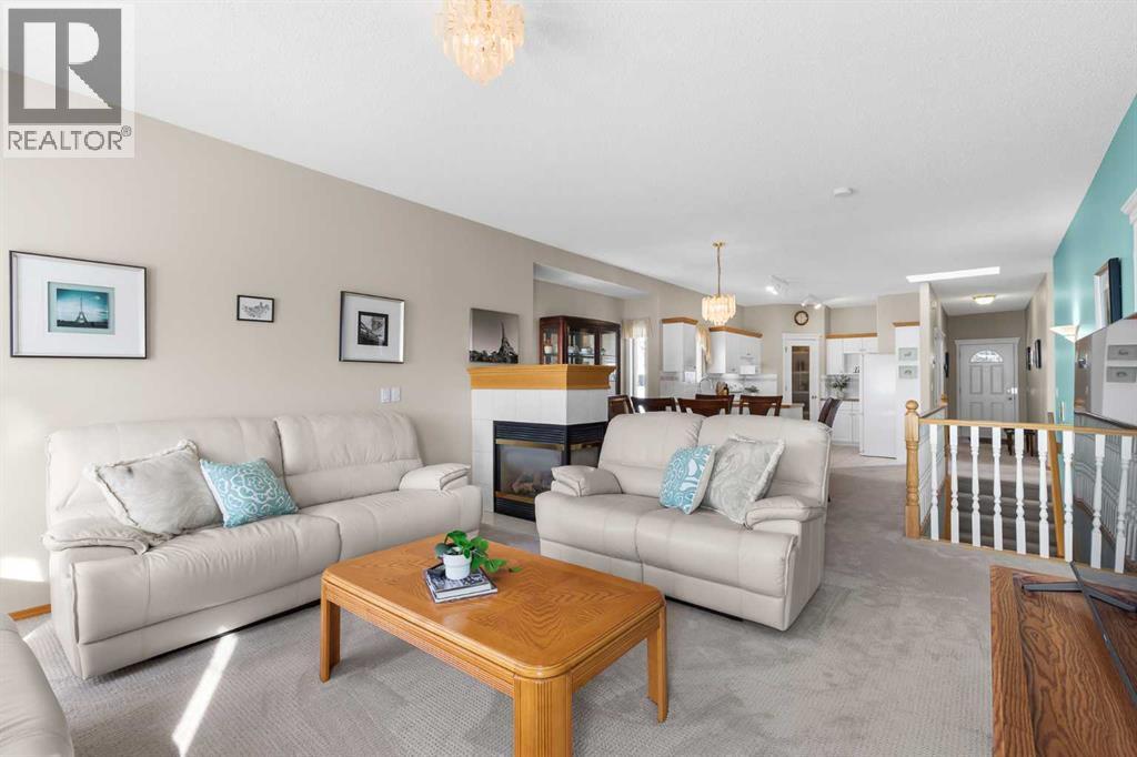 38 Scimitar Circle Nw, Calgary, Alberta  T3L 2C8 - Photo 11 - A2292115