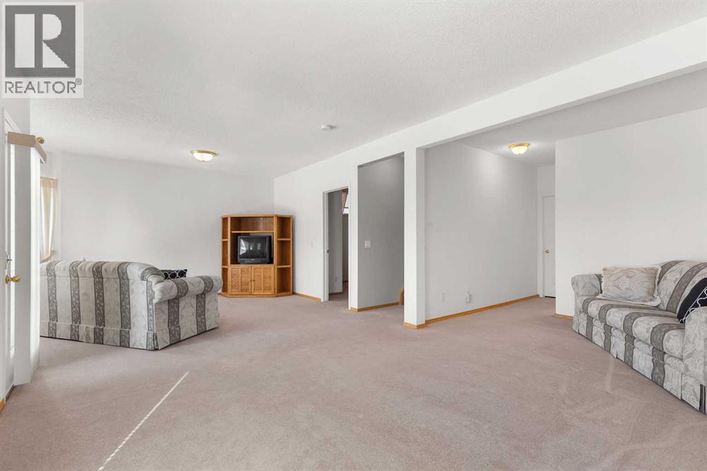 38 Scimitar Circle Nw, Calgary, Alberta  T3L 2C8 - Photo 26 - A2292115