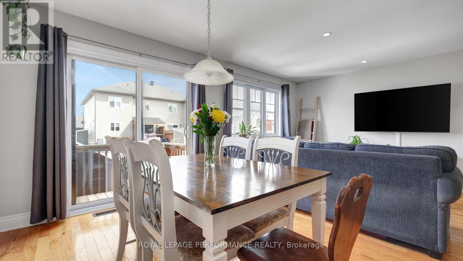 313 Twilight Avenue, Russell, Ontario  K4R 0E3 - Photo 11 - X12926596