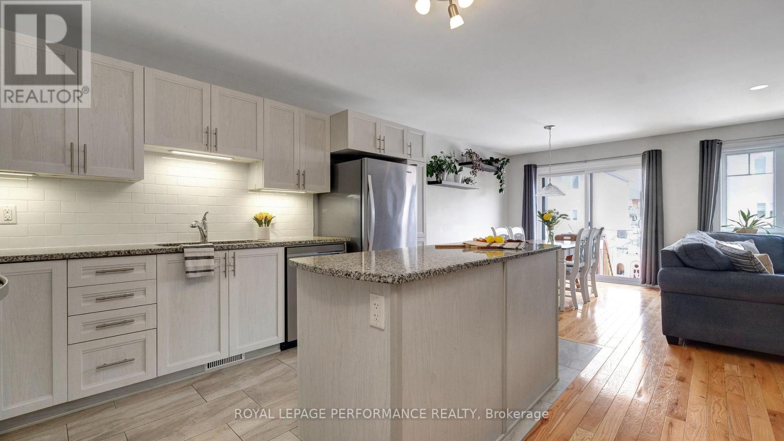 313 Twilight Avenue, Russell, Ontario  K4R 0E3 - Photo 14 - X12926596