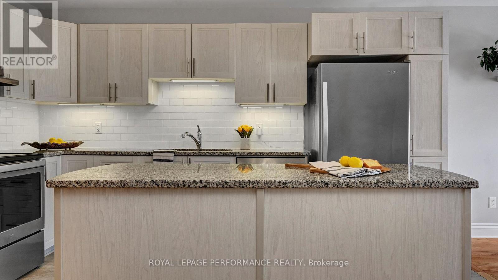 313 Twilight Avenue, Russell, Ontario  K4R 0E3 - Photo 16 - X12926596