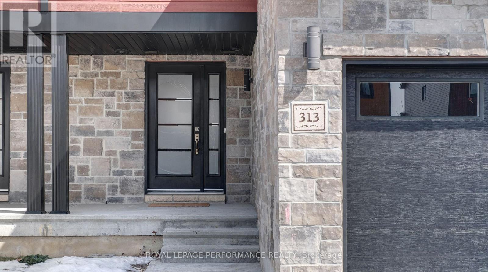 313 Twilight Avenue, Russell, Ontario  K4R 0E3 - Photo 2 - X12926596