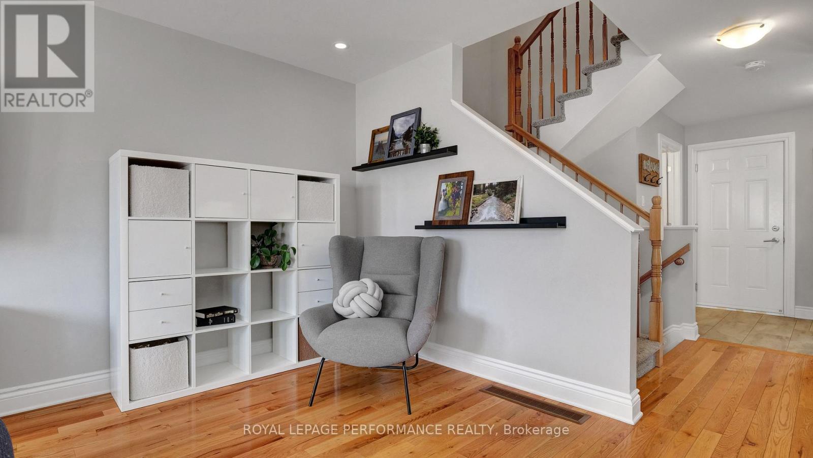 313 Twilight Avenue, Russell, Ontario  K4R 0E3 - Photo 7 - X12926596