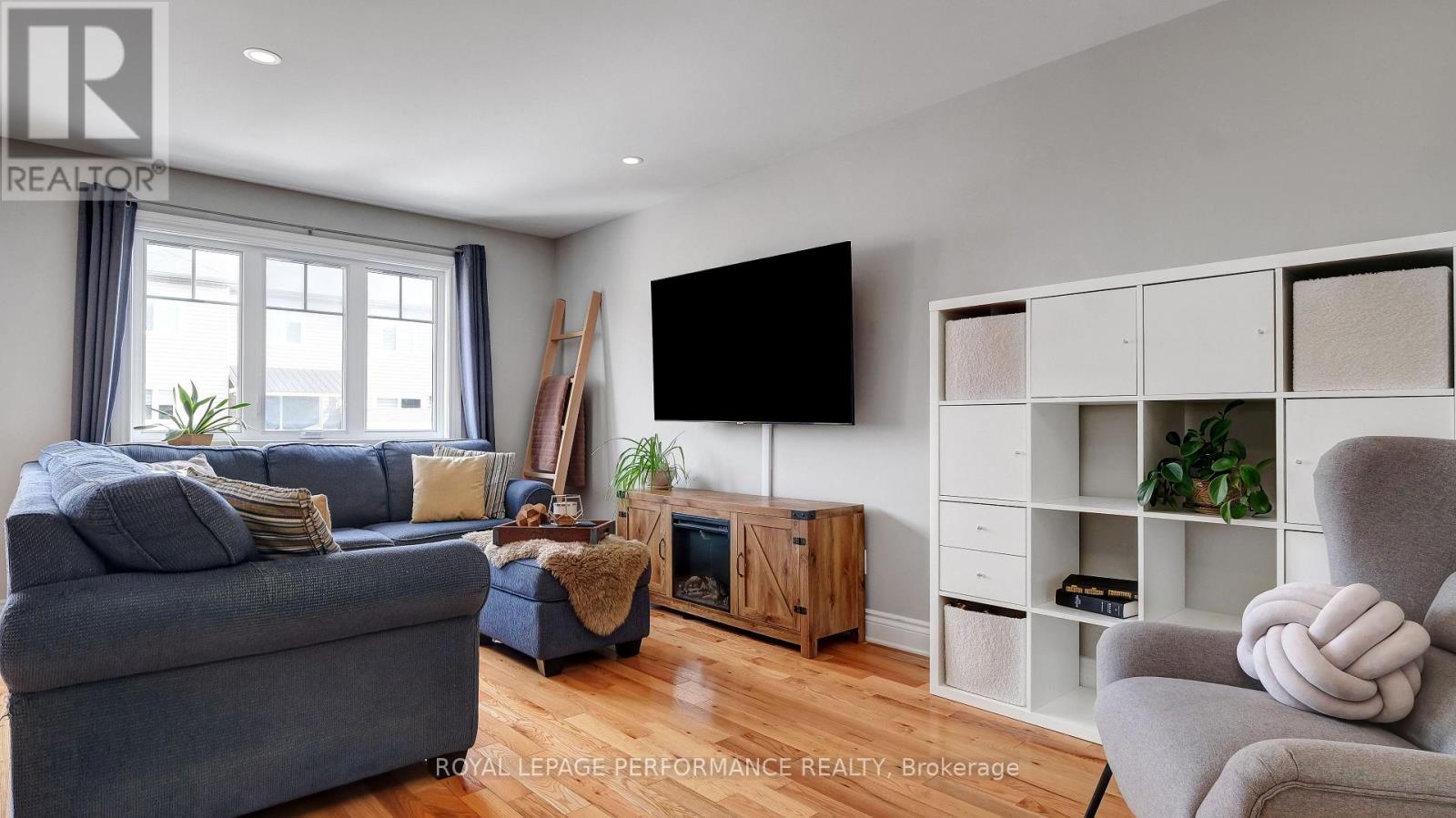 313 Twilight Avenue, Russell, Ontario  K4R 0E3 - Photo 8 - X12926596