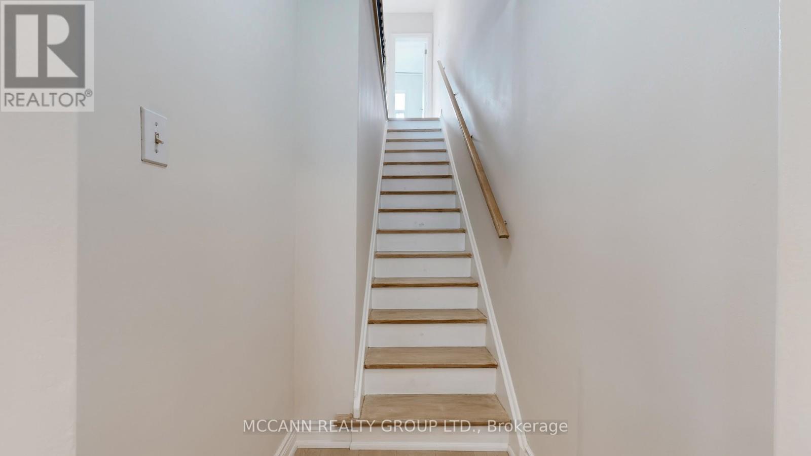 496 Northcliffe Boulevard N, Toronto, Ontario  M6E 3L5 - Photo 18 - C12926536