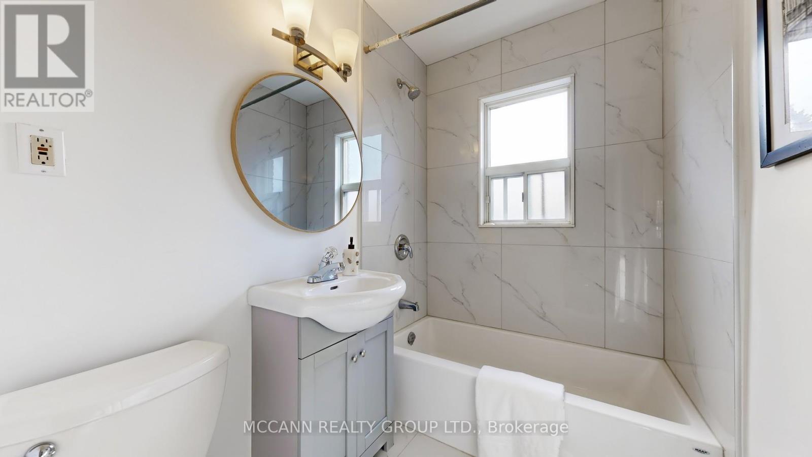 496 Northcliffe Boulevard N, Toronto, Ontario  M6E 3L5 - Photo 25 - C12926536