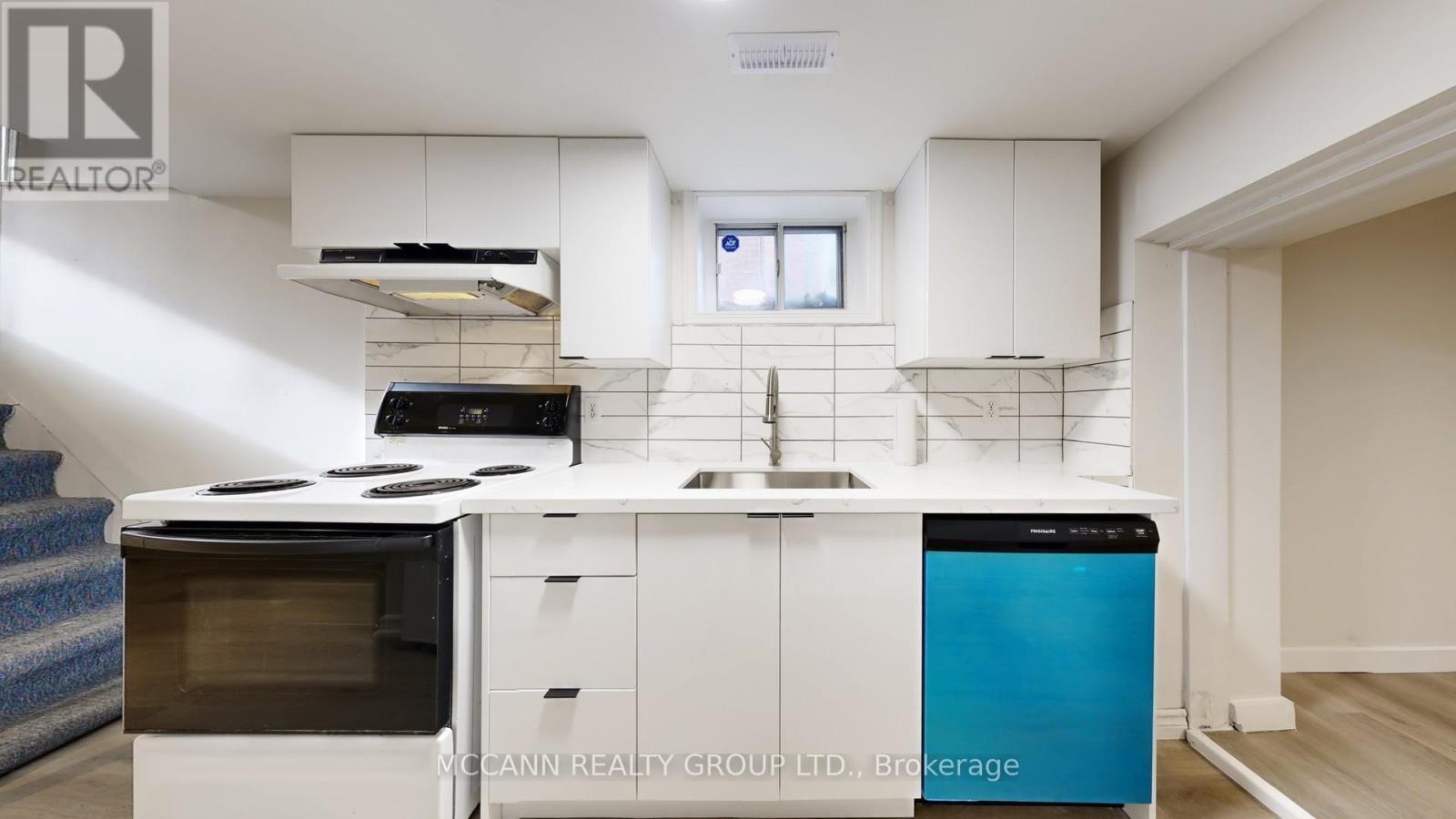 496 Northcliffe Boulevard N, Toronto, Ontario  M6E 3L5 - Photo 28 - C12926536