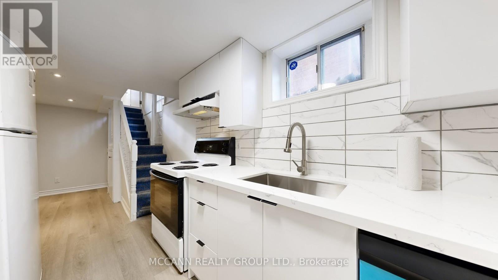 496 Northcliffe Boulevard N, Toronto, Ontario  M6E 3L5 - Photo 29 - C12926536