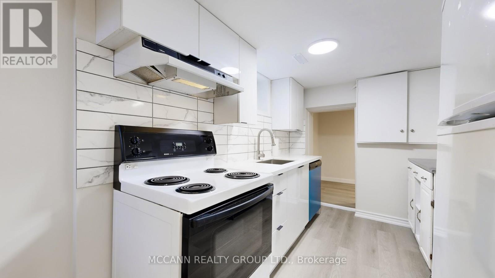 496 Northcliffe Boulevard N, Toronto, Ontario  M6E 3L5 - Photo 30 - C12926536