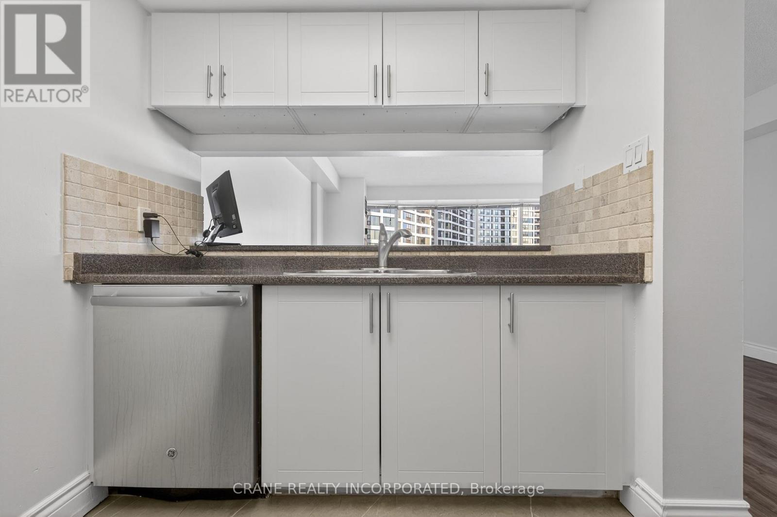 1605 - 77 Harbour Square, Toronto, Ontario  M5J 2S2 - Photo 10 - C12926572