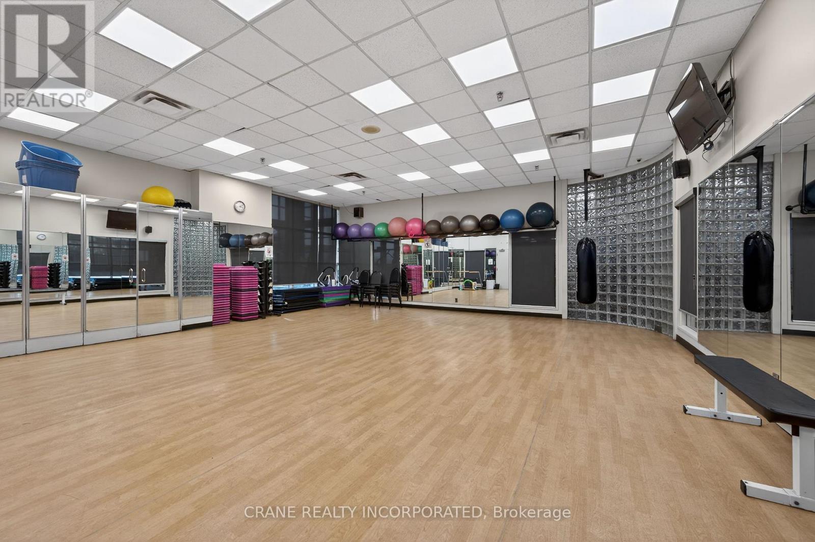 1605 - 77 Harbour Square, Toronto, Ontario  M5J 2S2 - Photo 29 - C12926572